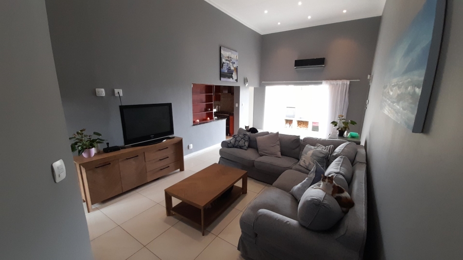 3 Bedroom Property for Sale in Safari Gardens North West